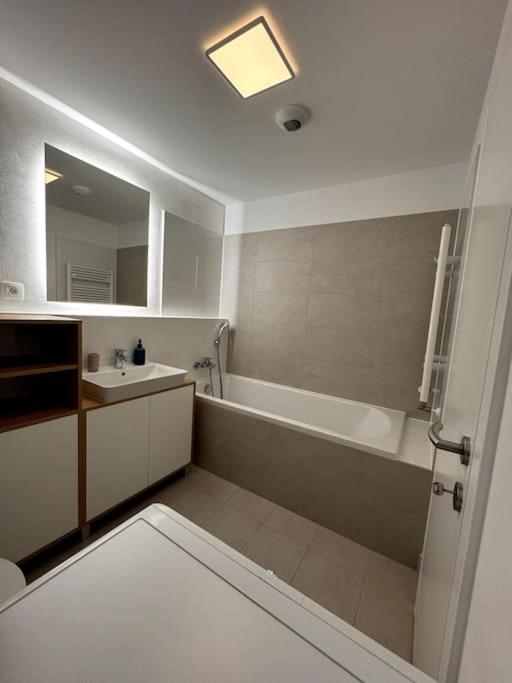Danubius 1805 Apartment Братислава Екстериор снимка