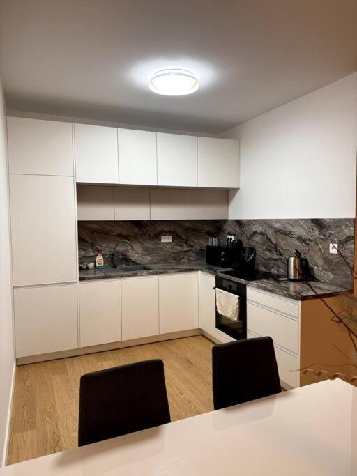 Danubius 1805 Apartment Братислава Екстериор снимка
